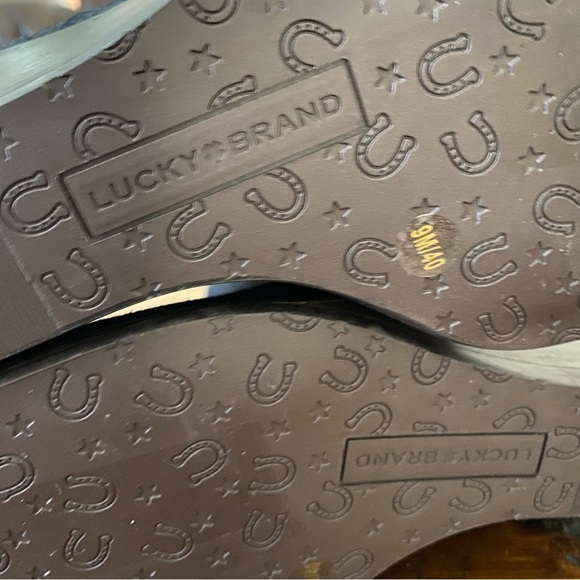 Lucky Brand Women's Wilano Wedge Booties Dark Black Leather Chelsea US 9 EU 40 - Picture 11 of 13